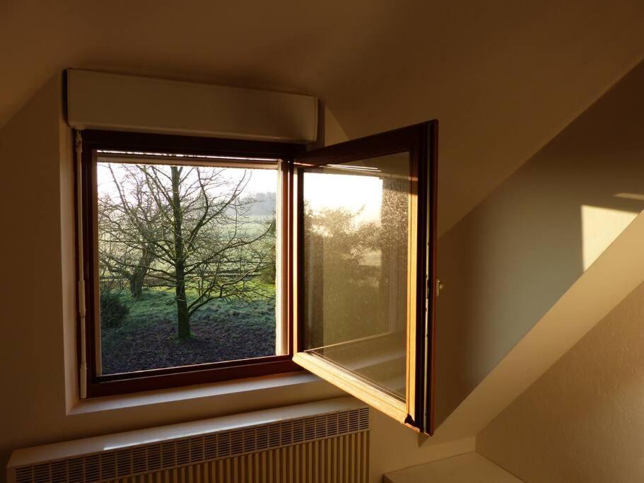 Studio Dans Une Chaumiere De Caractere Baud Exterior photo